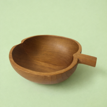 Vintage houten snackbakje in appelvorm