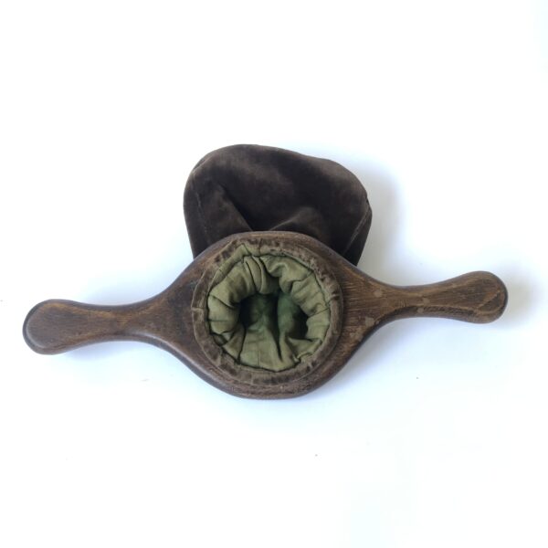 Kerkenzak - collectezak - houten handvat 34 cm breed - hoogte zak 20 cm (3) Vintage kerkenzak/collectezak, houten handvat met fluweel zachte stoffenzak