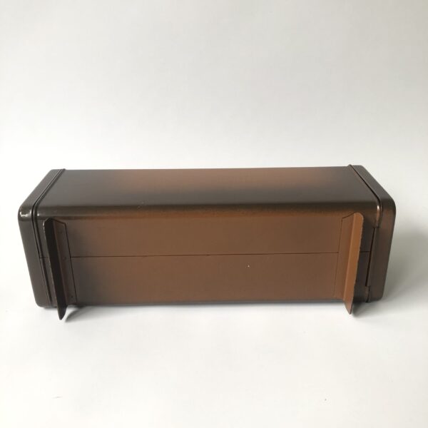 Ontbijtkoekblik Brabantia - 2 tinten bruin - afmeting 32x11x13 cm (5) Vintage ontbijtkoek blik van het merk Brabantia