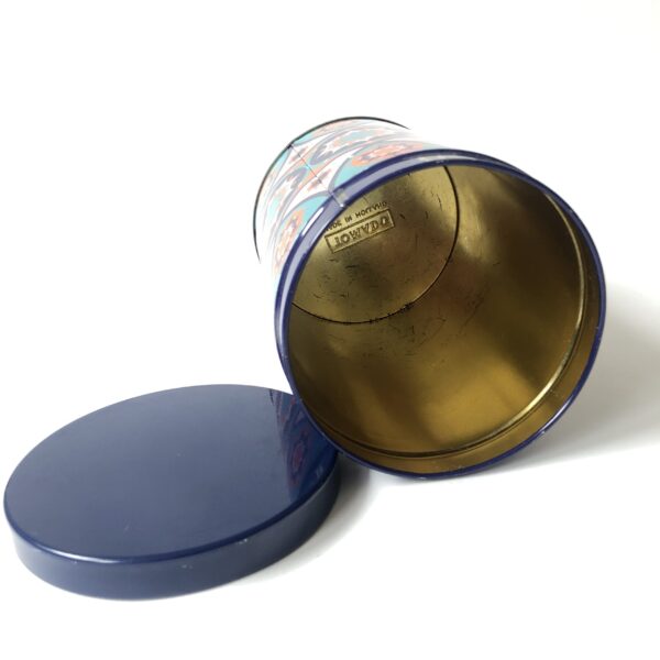 Blik in vrolijke kleuren van Tomado - made in Holland - afm. 16,5 x 11 cm (4) Vintage blik in vrolijke kleuren van Tomado, made in Holland