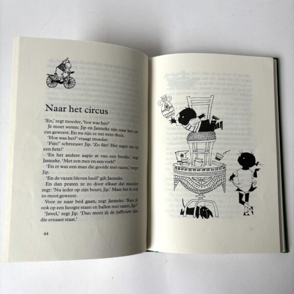 Boek Jip en Janneke Naar het circus (7) Vintage boek Jip en Janneke naar het circus en andere verhalen