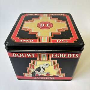 Vintage decoratief (groot) blik / trommel Douwe Egberts Anno 1753