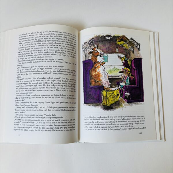 Boek Pippi Langkous met al haar kleurige avonturen in een groot boek! Jaar 1999 - 207 pagina's (6)