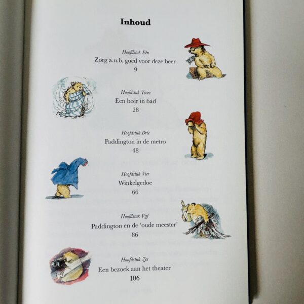 Boek verzamelde verhalen van Het beertje Paddington - jaar 2009 (6)