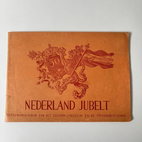 Vintage boek De Gouden Kroon, regeringsjubileum van koningin Wilhelmina van 1898 -1948