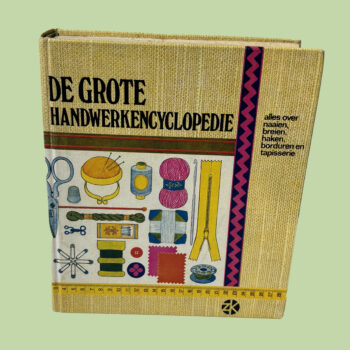 Vintage boek, De Grote handwerkencyclopdie uit 1974