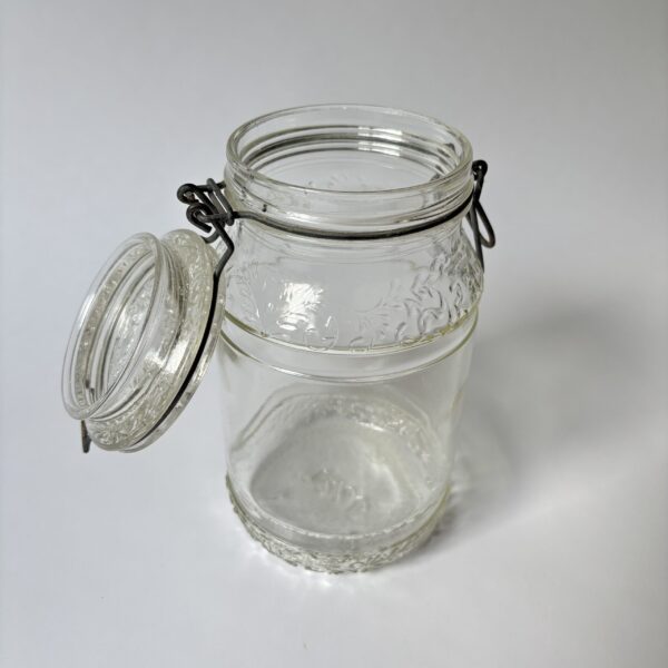 Glazen voorraadpot Floral Cove Italy - 1,5 liter - hoogte 21 cm (2) Glazen voorraadpot Floral Cove Italy - 1,5 liter - hoogte 21 cm (2)