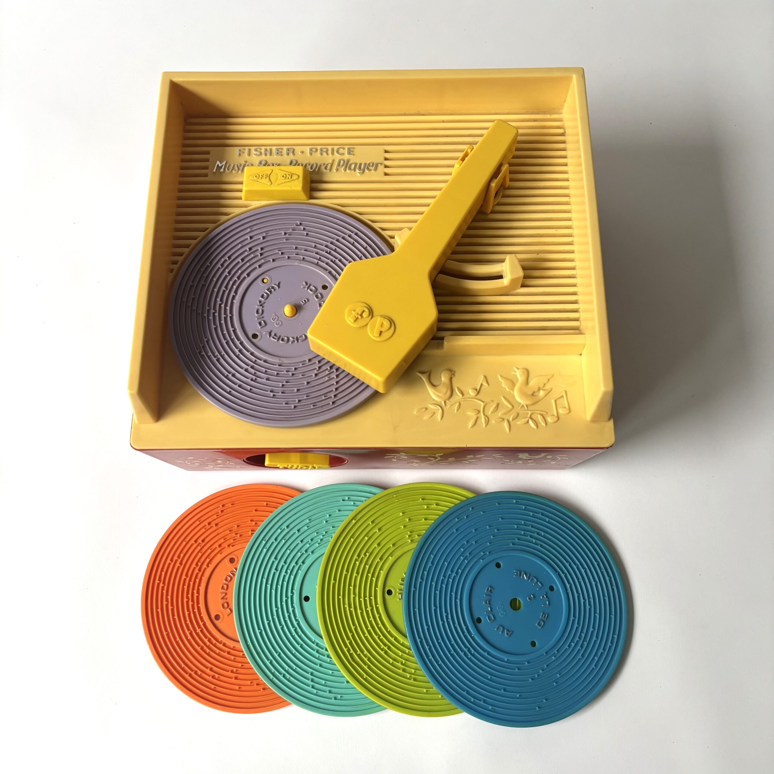 Music Box – Record Player van Fisher Price uit 1971 (5) Music Box – Record Player van Fisher Price uit 1971 (5)