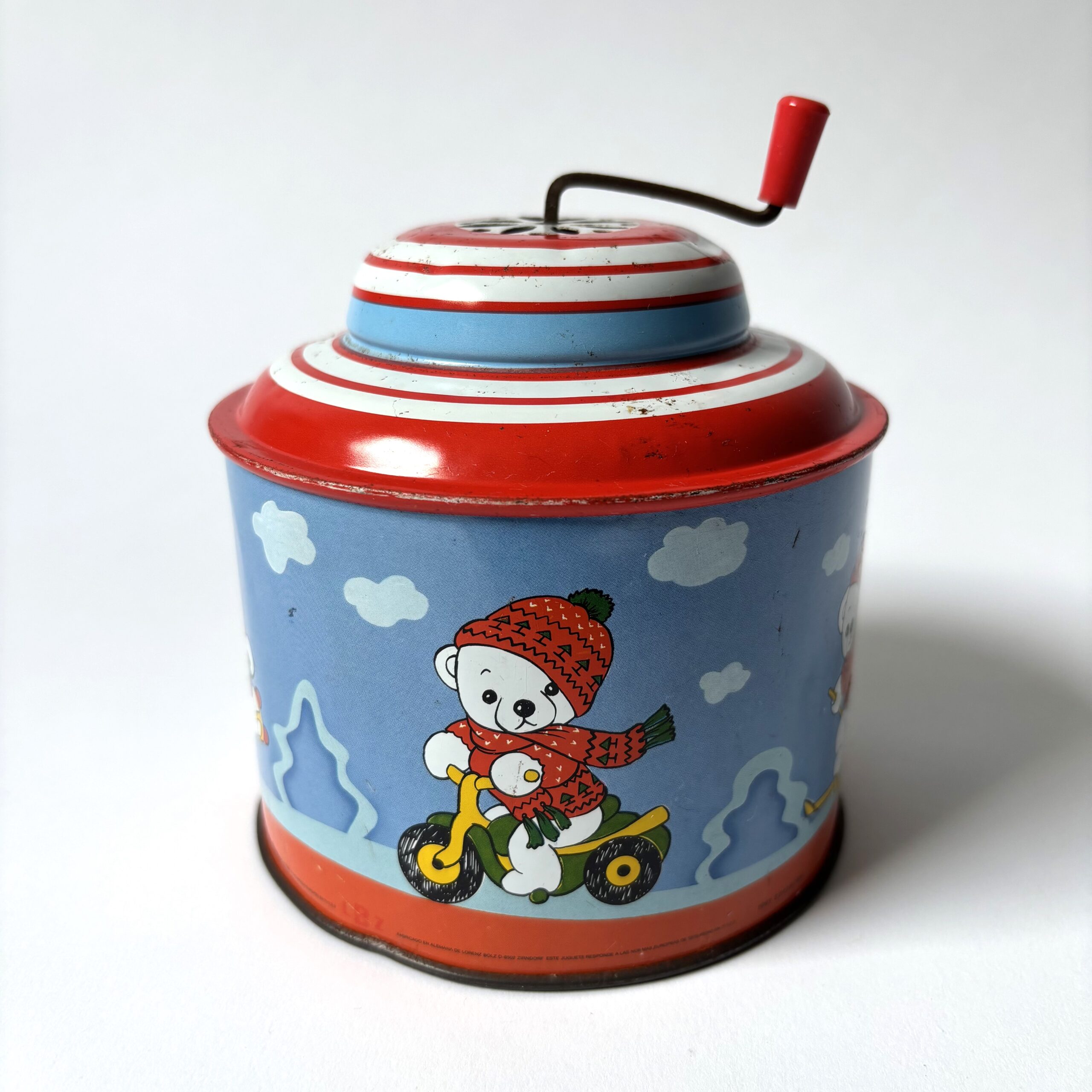 Vintage muziekdoos met een handgedraaid mechanisme dat een tingelend geluid maakt