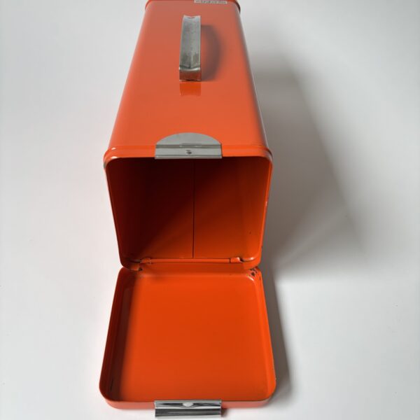 Ontbijtkoek blik Brabantia met plankje - kleur oranje - 32x10x14 cm (4)