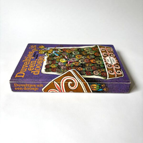 Boek Duveltjes uit een doosje - propvol verhalen uit 1974 (9) Boek Duveltjes uit een doosje - propvol verhalen uit 1974 (9)