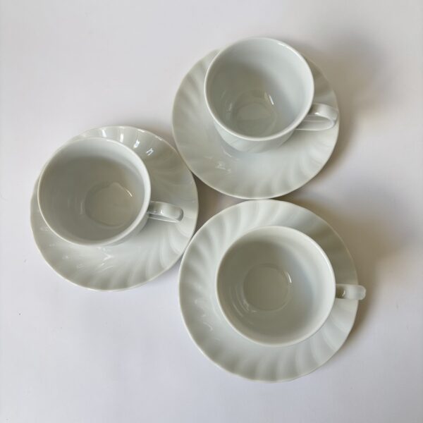 Koffiekoppen met schotel Seltmann Weiden (wit porselein) inhoud 150 ml - 3 stuks (4) Koffiekoppen met schotel Seltmann Weiden (wit porselein) inhoud 150 ml - 3 stuks (4)