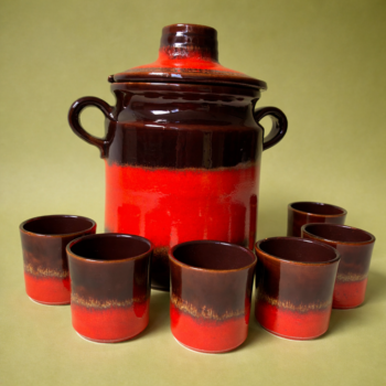 Vintage decoratieve rumtopf van W.Germany 824-30 in prachtige rood/bruine kleur met 6 mokken