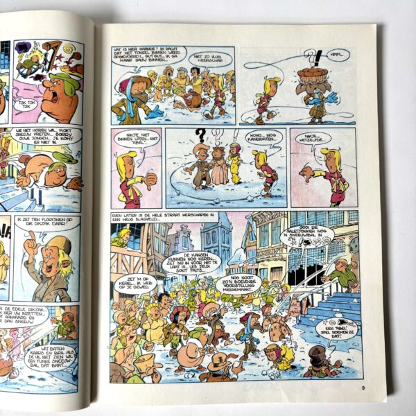 Stripfeestboek uitgegeven door Standaard Uitgeverij in 1985 (3) Vintage stripfeestboek uit 1985, uitgegeven door Standaard Uitgeverij