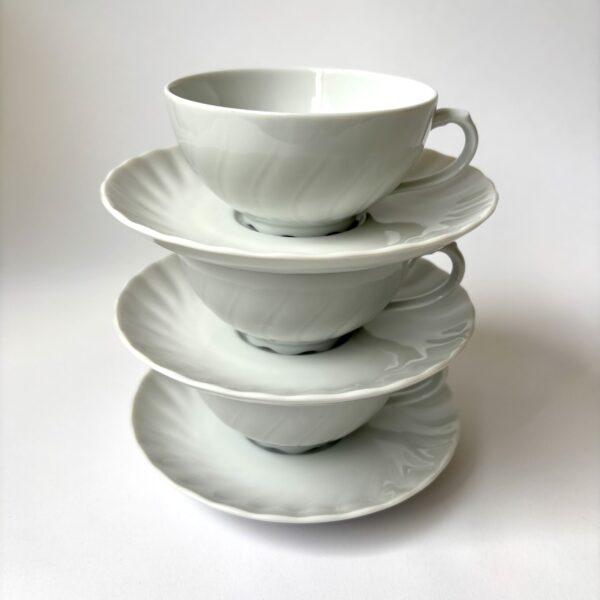 Theekoppen met schotel - Seltmann Weiden van Douwe Egberts - inhoud 150 ml - 3 stuks (2) Theekoppen met schotel - Seltmann Weiden van Douwe Egberts - inhoud 150 ml - 3 stuks (2)