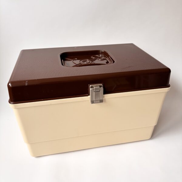Naaibox Curver - bruin-beige - afmeting 36x22x24 cm (3)