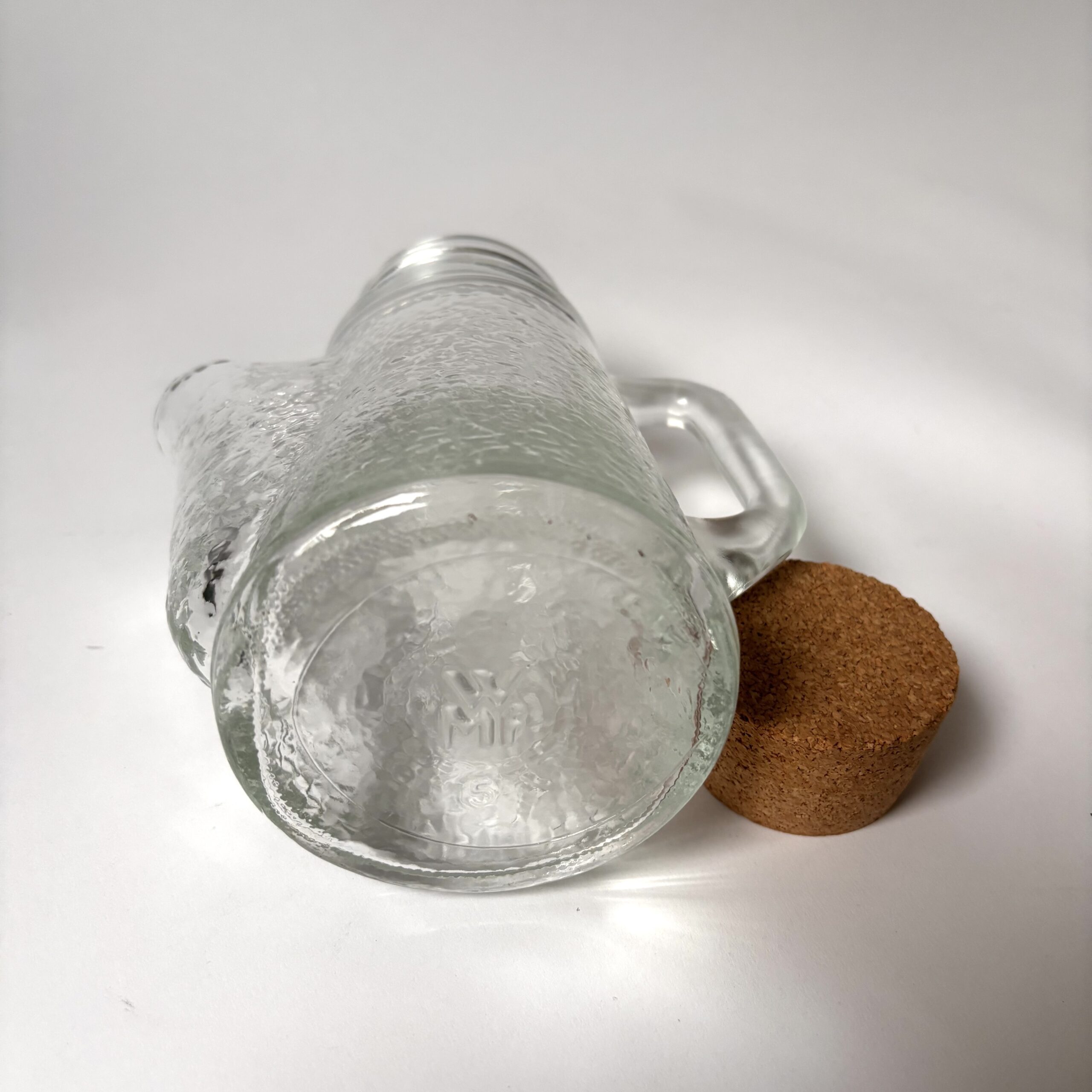 Pindastrooier met kurken dop van WMF – hoogte 17 cm (3) Pindastrooier met kurken dop van WMF – hoogte 17 cm (3)