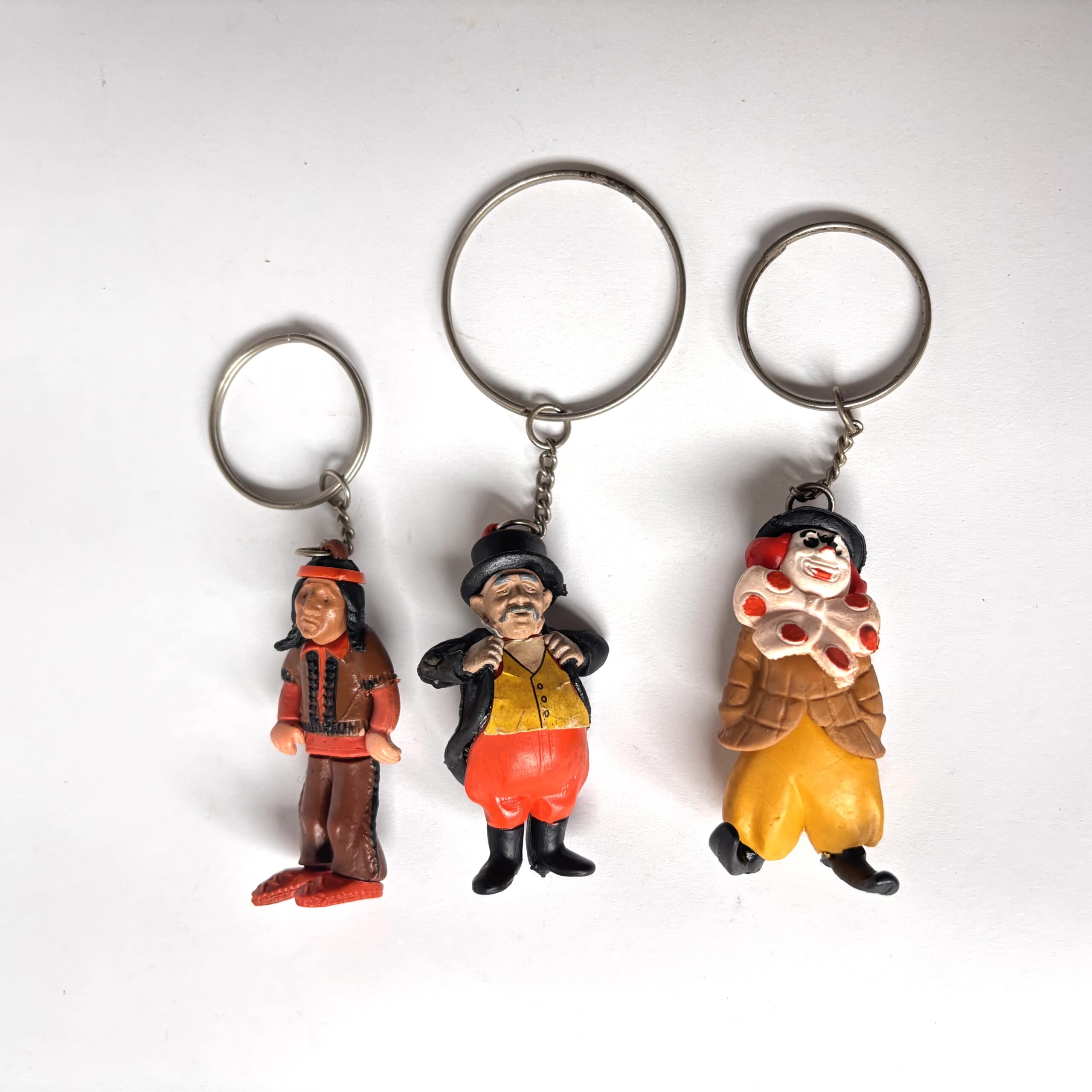 Sleutelhangers – Klukkluk – Dikke Deur – Pipo de Clown (2) Sleutelhangers – Klukkluk – Dikke Deur – Pipo de Clown (2)
