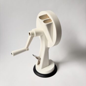 Vintage kunststof snijbonenmolen met goed werkende zuignap van Westmark