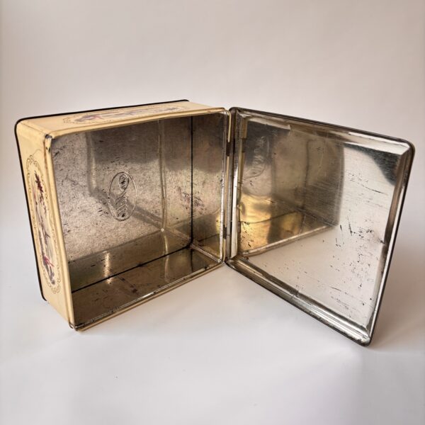 Blik trommel Van Melle in een feestelijk winterthema - afm. 22,5 x 23,5 x 9 cm (5)