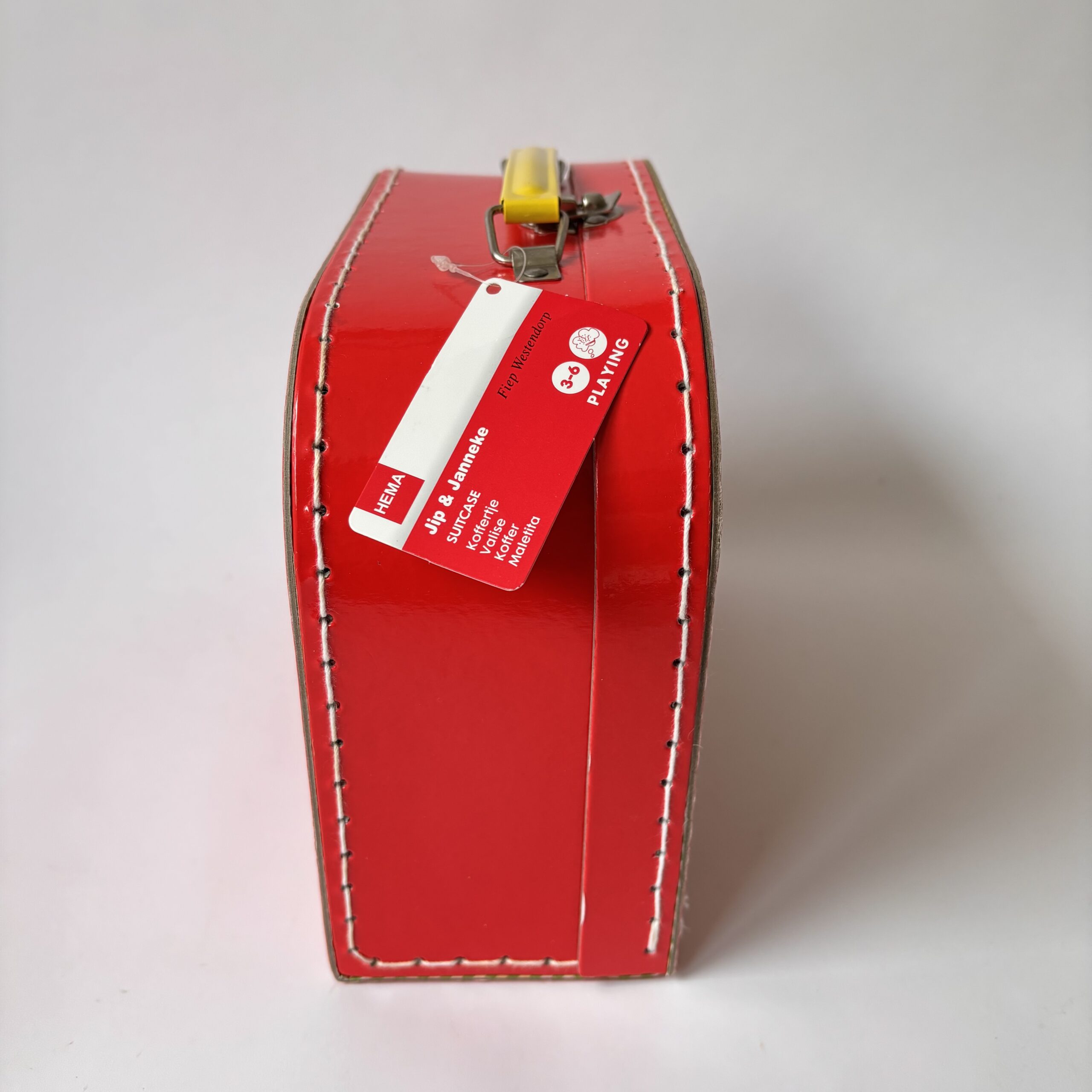 Koffertje Jip & Janneke – Fiep Westendorp – afmeting 24x20x9,5 cm (2) Koffertje Jip & Janneke – Fiep Westendorp – afmeting 24x20x9,5 cm (2)