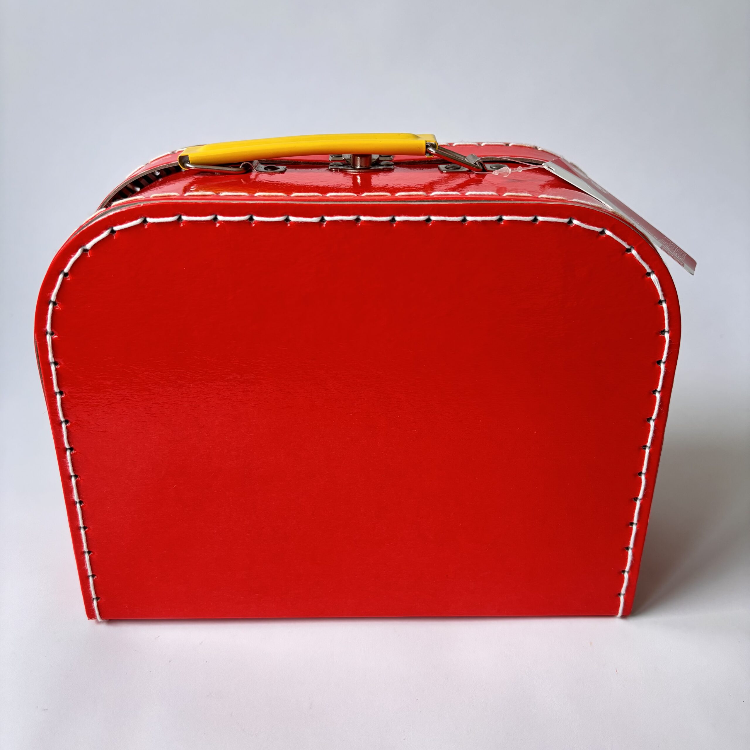 Koffertje Jip & Janneke – Fiep Westendorp – afmeting 24x20x9,5 cm (3) Koffertje Jip & Janneke – Fiep Westendorp – afmeting 24x20x9,5 cm (3)