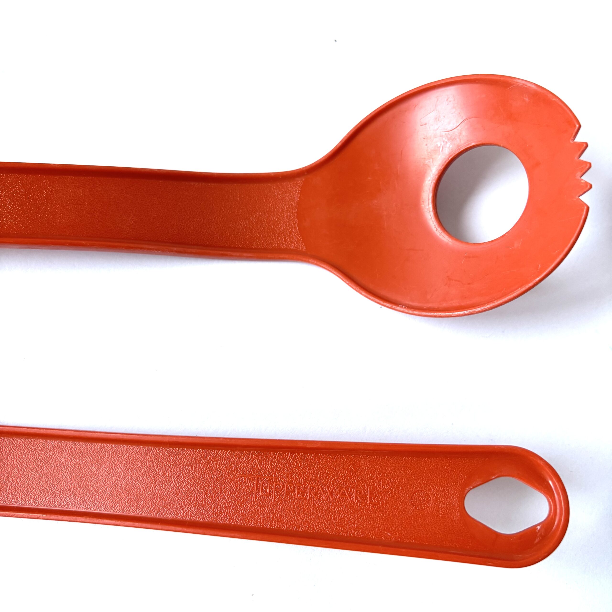 Slabestek 2-delig Tupperware – donkeroranje – lengte 30 cm (3) Slabestek 2-delig Tupperware – donkeroranje – lengte 30 cm (3)