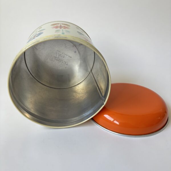 Blik Worcester Ware gedecoreerd met bloemen - diameter 14,5 cm - hoogte 15,5 cm (3)