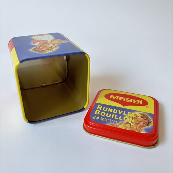 Blikje Maggi rundvlees bouillon - afmeting 8,5x8x8 cm (4)
