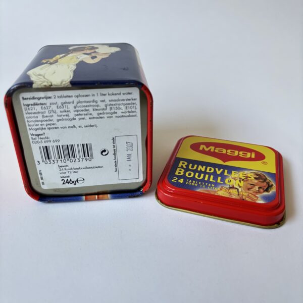 Blikje Maggi rundvlees bouillon - afmeting 8,5x8x8 cm (5)