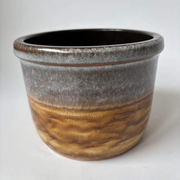 Bloempot keramiek 3544B - diameter 15 cm - hoogte 11,5 cm - kleur grijs-beige (3) Vintage keramiek bloempot in de kleuren grijs/beige, onderzijde genummerd met 3544B