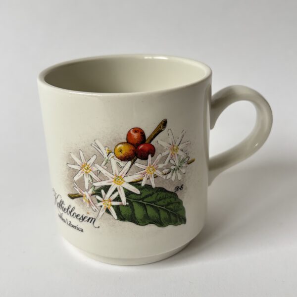 Koffie mokken - bekers van Villeroy & Boch - koffietak-koffiebloesem - 2 stuks (2) Vintage crèmekleurige mokken/bekers van Villeroy & Boch Septfontaines met afbeeldingen van een koffietak en bloesem