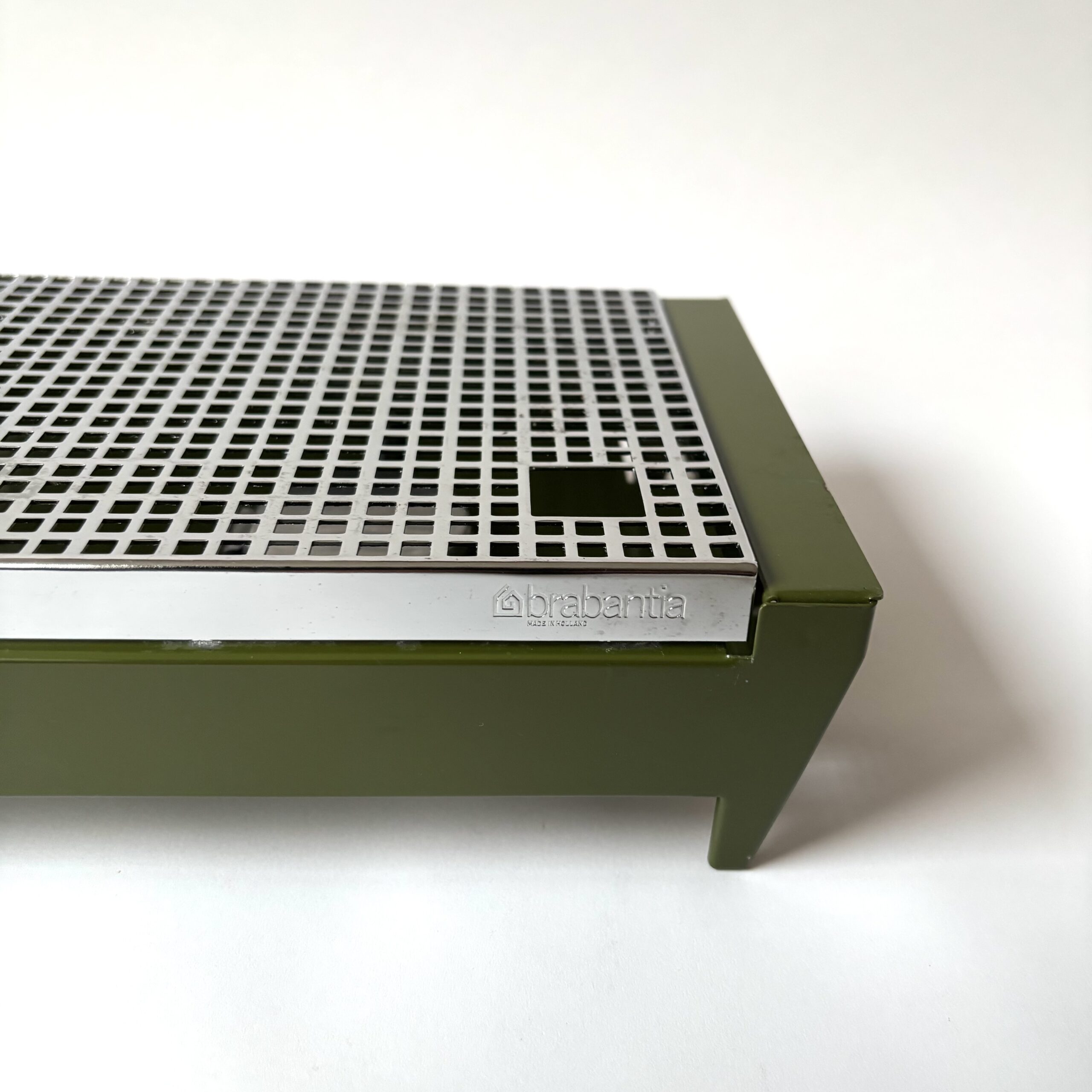 Warmhoudplaat – rechaud Brabantia – 2 pits – olijfgroen – afm. 34×15,5×6,5 cm (6) Warmhoudplaat – rechaud Brabantia – 2 pits – olijfgroen – afm. 34×15,5×6,5 cm (6)