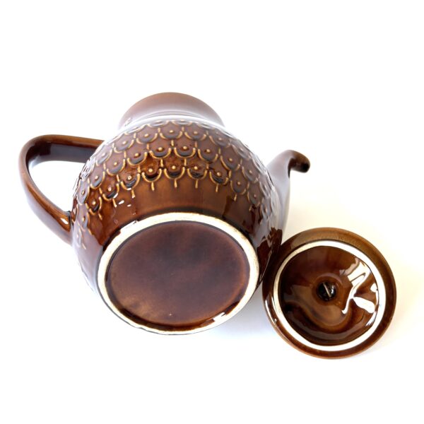 Koffiekan Douwe Egberts met schubben patroon - glazend bruin - hoogte 24 cm (6) Koffiekan Douwe Egberts met schubben patroon - glazend bruin - hoogte 24 cm (6)