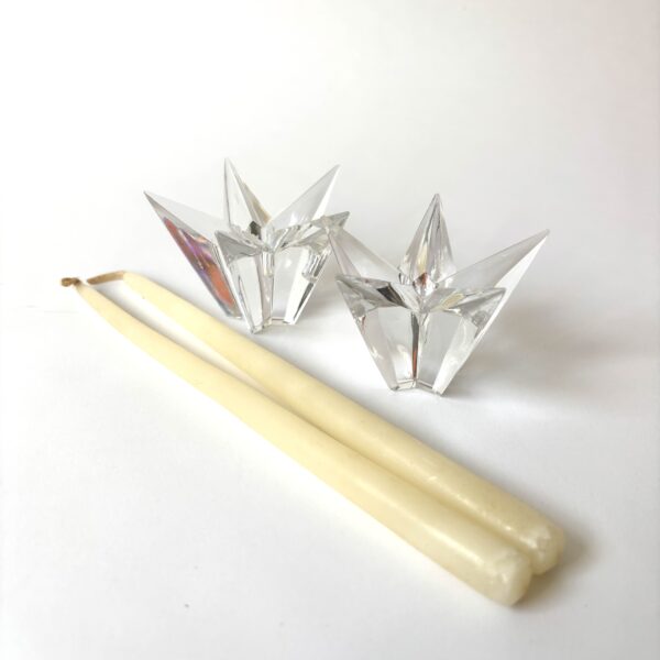 Glazen ster-vormige kandelaars van het merk Thomas uit de jaren 70 met kaarsen in de originele doos (2) Glazen ster-vormige kandelaars van het merk Thomas uit de jaren 70 met kaarsen in de originele doos (2)