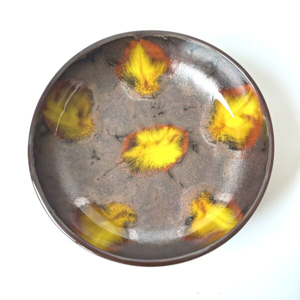 Snackset Fat Lava (7-delig) - bruin-geel keramiek - diameter 17 en 7,5 cm (6) Snackset Fat Lava (7-delig) - bruin-geel keramiek - diameter 17 en 7,5 cm (6)